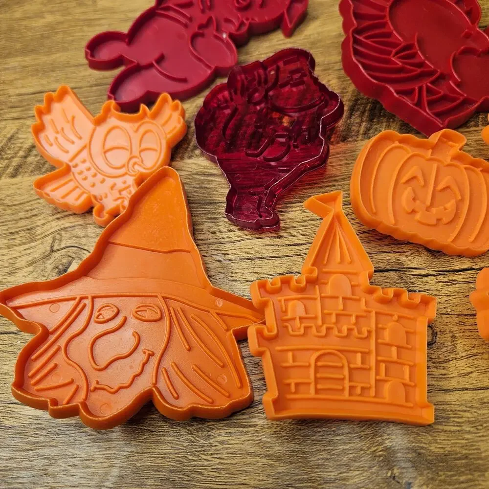 Impression Cookie Cutters Turkey Pig Owl Devil Santa Witch Castle Castle